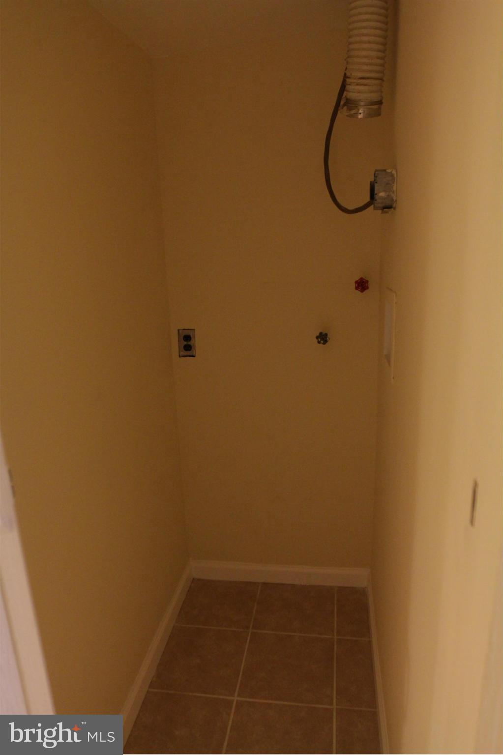 19581 Transhire Road Gaithersburg, MD 20886 - Photo 22 of 30 Basement