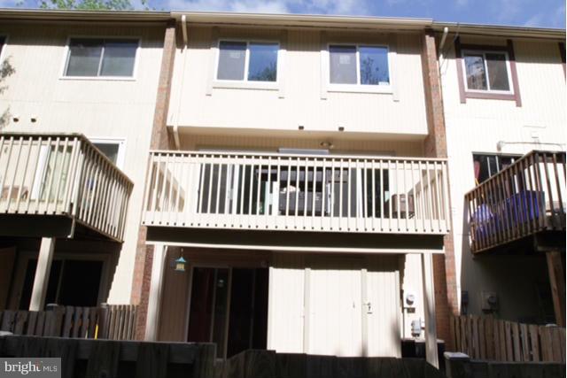 19581 Transhire Road Gaithersburg, MD 20886 - Photo 27 of 30 Exterior (Rear)