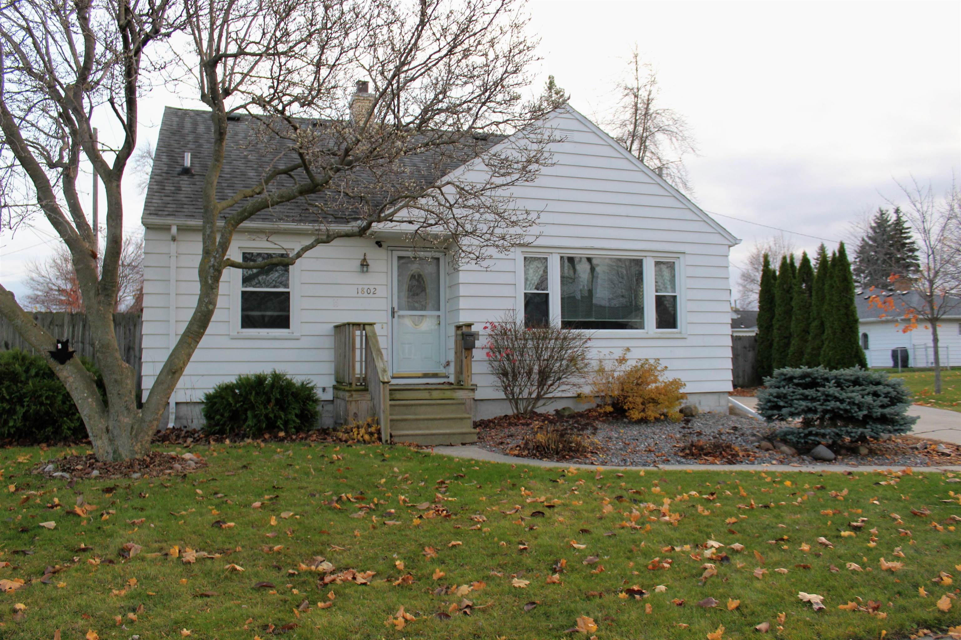 1802 33rd Street Bay City, MI 48708 - Photo 2 of 44 Gallery Image 2
