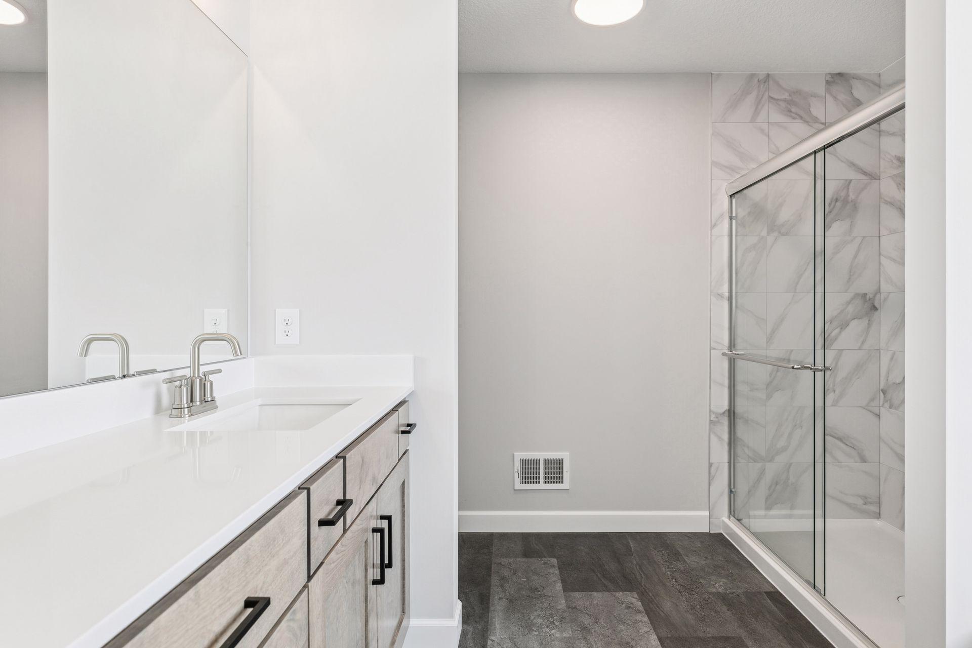 7334 Ambercrest Curve Inver Grove Heights, MN 55077 - Photo 21 of 52