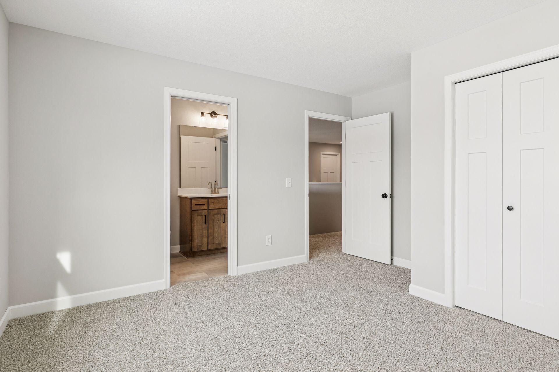 7334 Ambercrest Curve Inver Grove Heights, MN 55077 - Photo 26 of 52