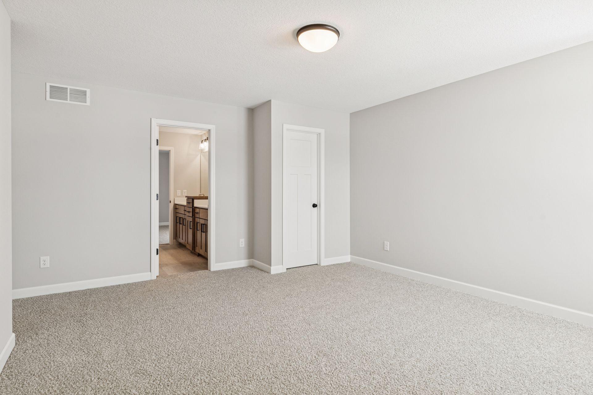 7334 Ambercrest Curve Inver Grove Heights, MN 55077 - Photo 46 of 52