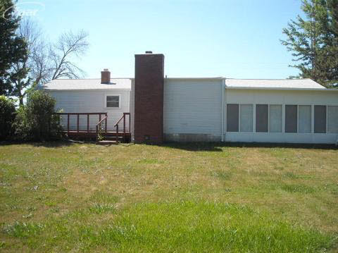 5674 Genesee Road Lapeer, MI 48446 - Photo 8 of 8 20185896-7.JPG