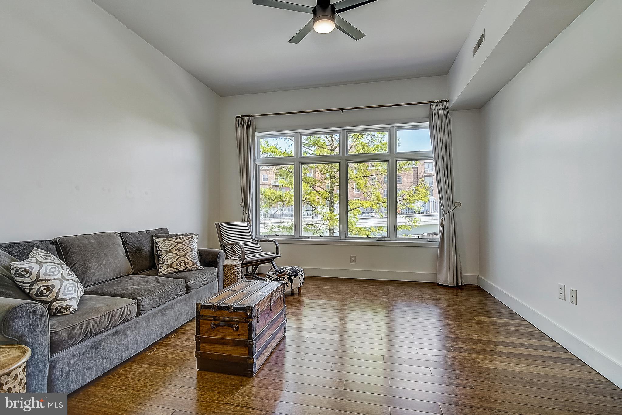 112 Market Street, Unit 2 Philadelphia, PA 19106 - Photo 2 of 28