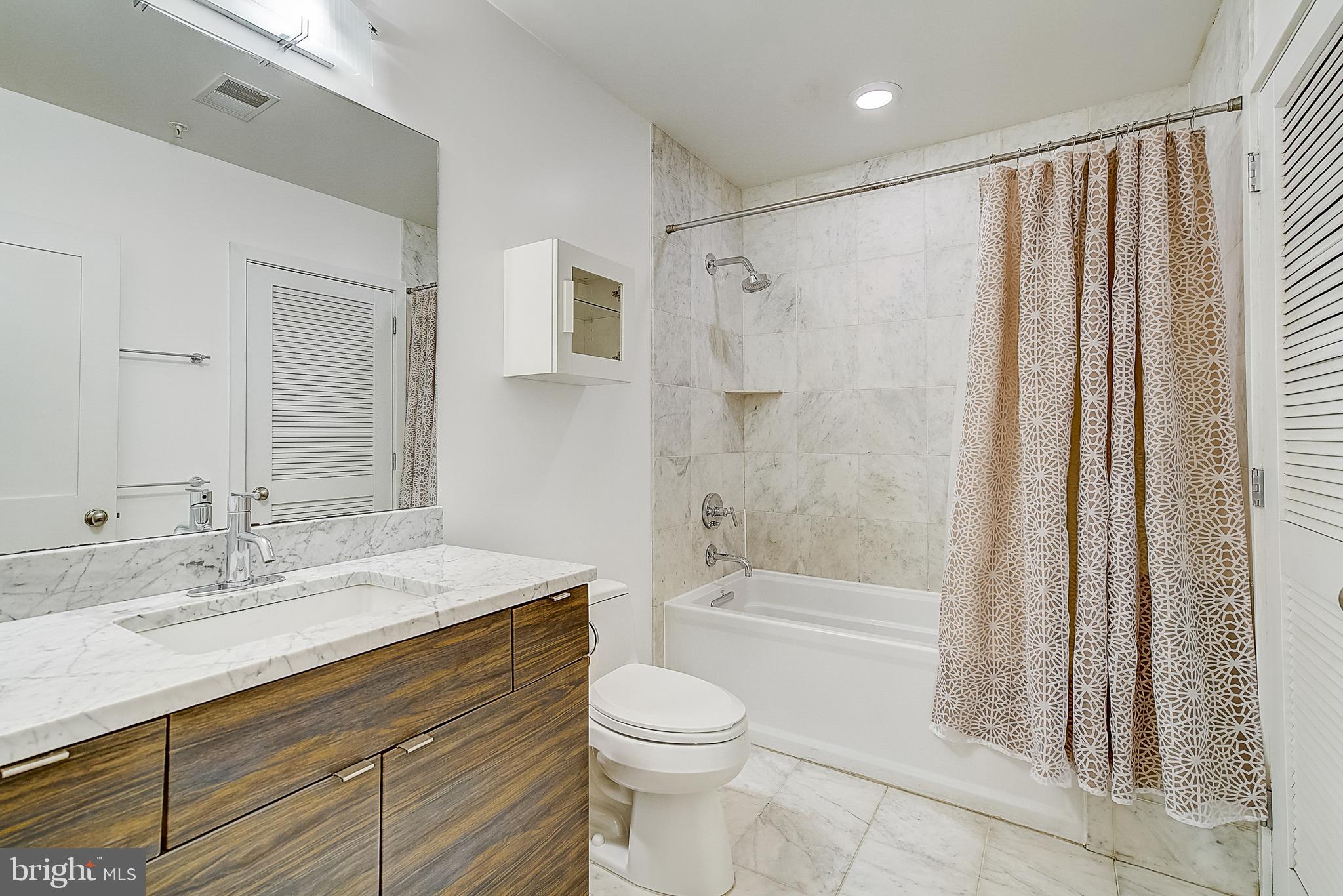 112 Market Street, Unit 2 Philadelphia, PA 19106 - Photo 20 of 28