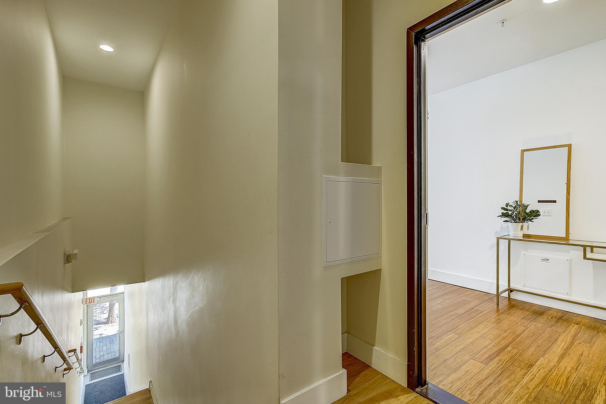 112 Market Street, Unit 2 Philadelphia, PA 19106 - Photo 27 of 28