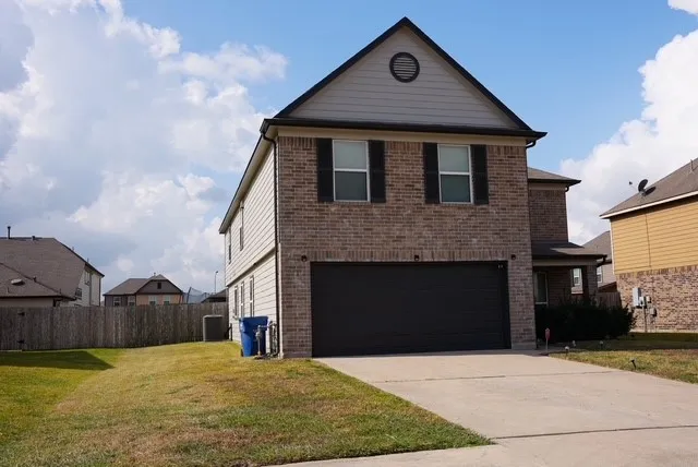a house view with a outdoor space