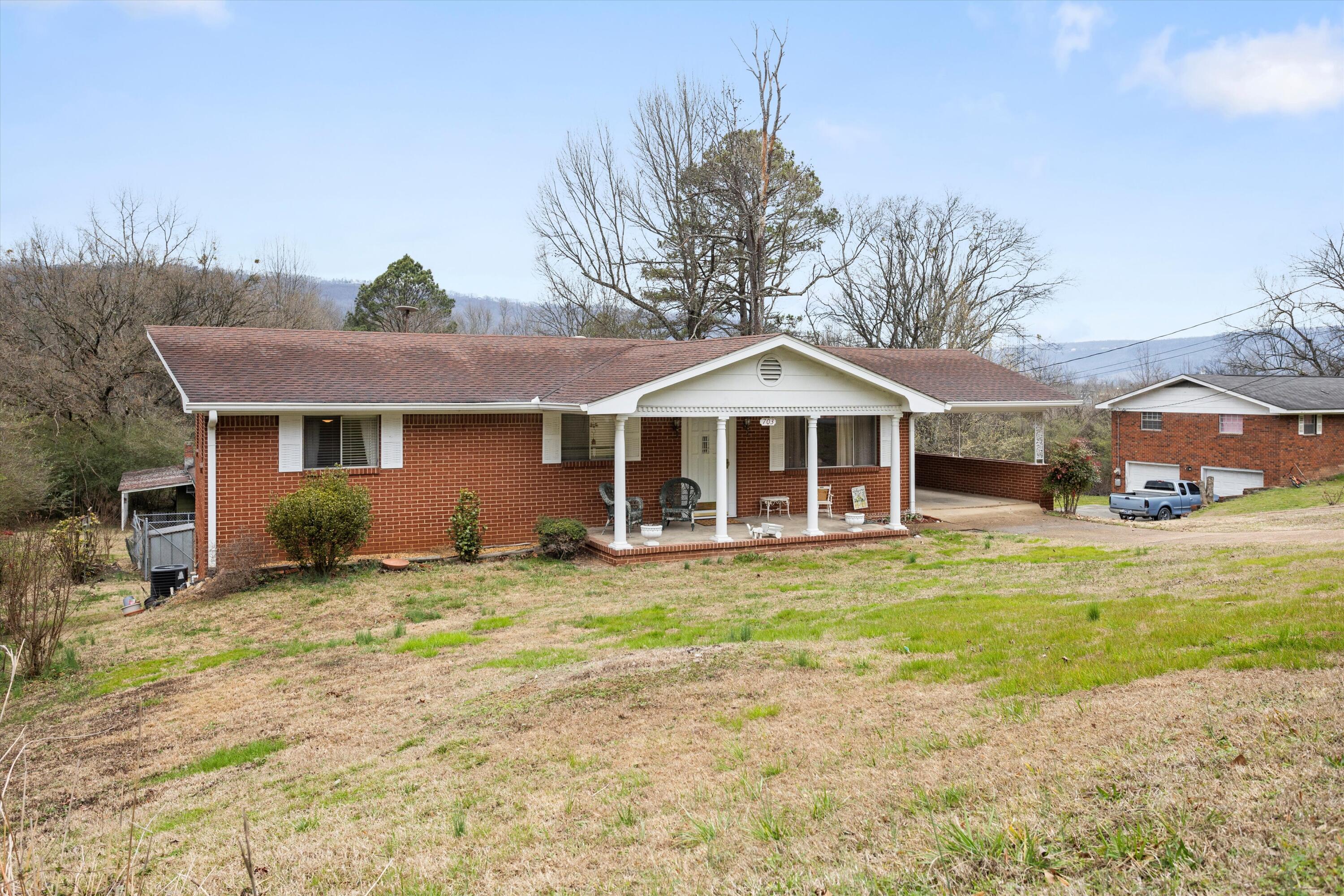 703 Moccasin Bend Road Chattanooga, TN 37405 - Photo 2 of 32 02-IMG_7990