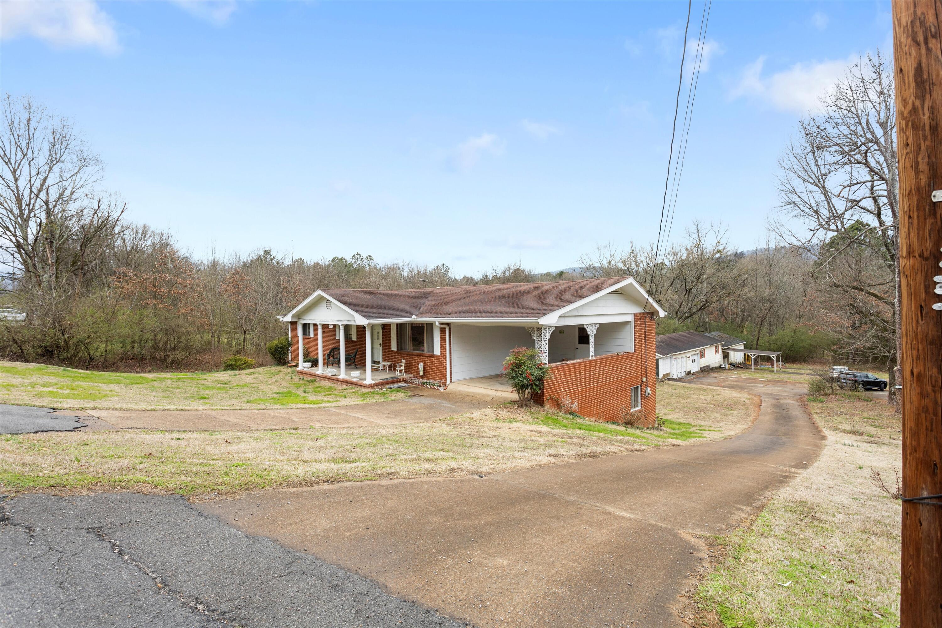 703 Moccasin Bend Road Chattanooga, TN 37405 - Photo 3 of 32 03-IMG_7993