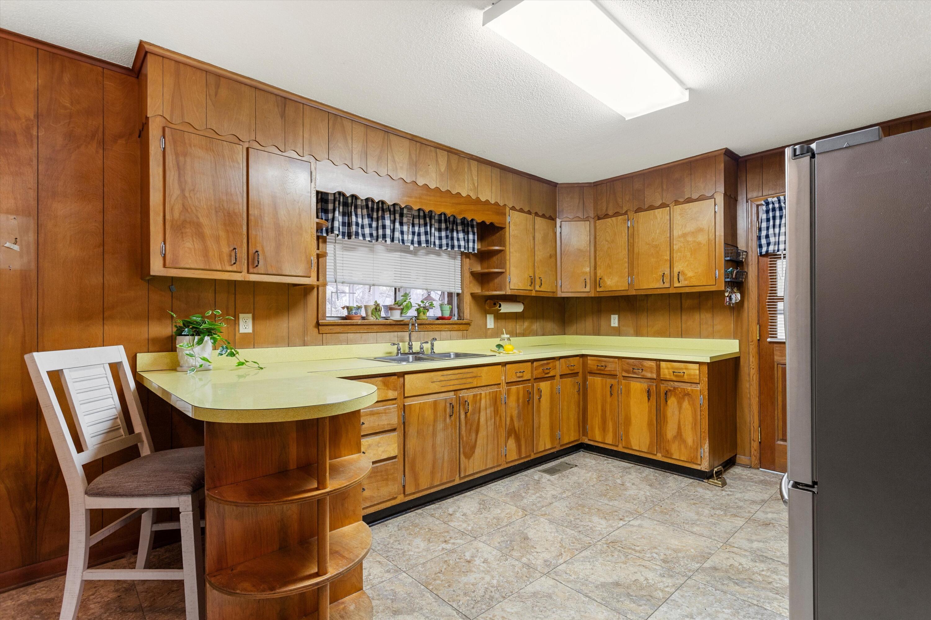 703 Moccasin Bend Road Chattanooga, TN 37405 - Photo 8 of 32 09-IMG_7951