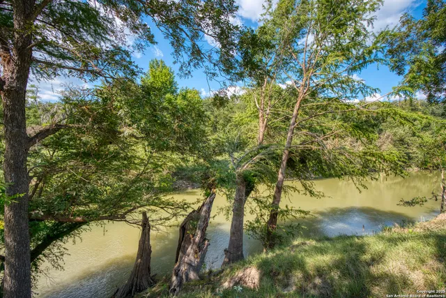$4,000,000 | 179 Riverwood, Boerne, TX 78006