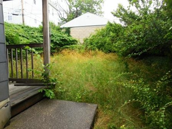 18 Doane Street Worcester, MA 01607 - Photo 8 of 9 Gallery Image 8