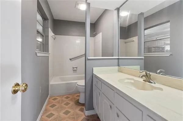 $230,000 | 2113 Matador Street, Harvey, LA 70058