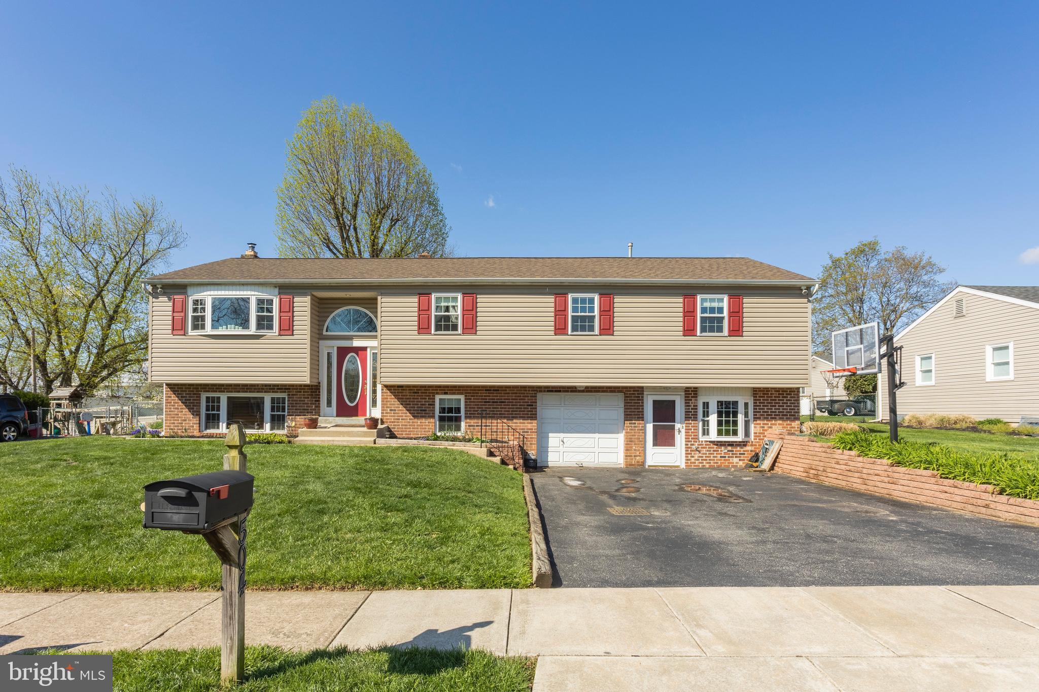 504 Rohach Road Aston, PA 19014 - Photo 1 of 25
