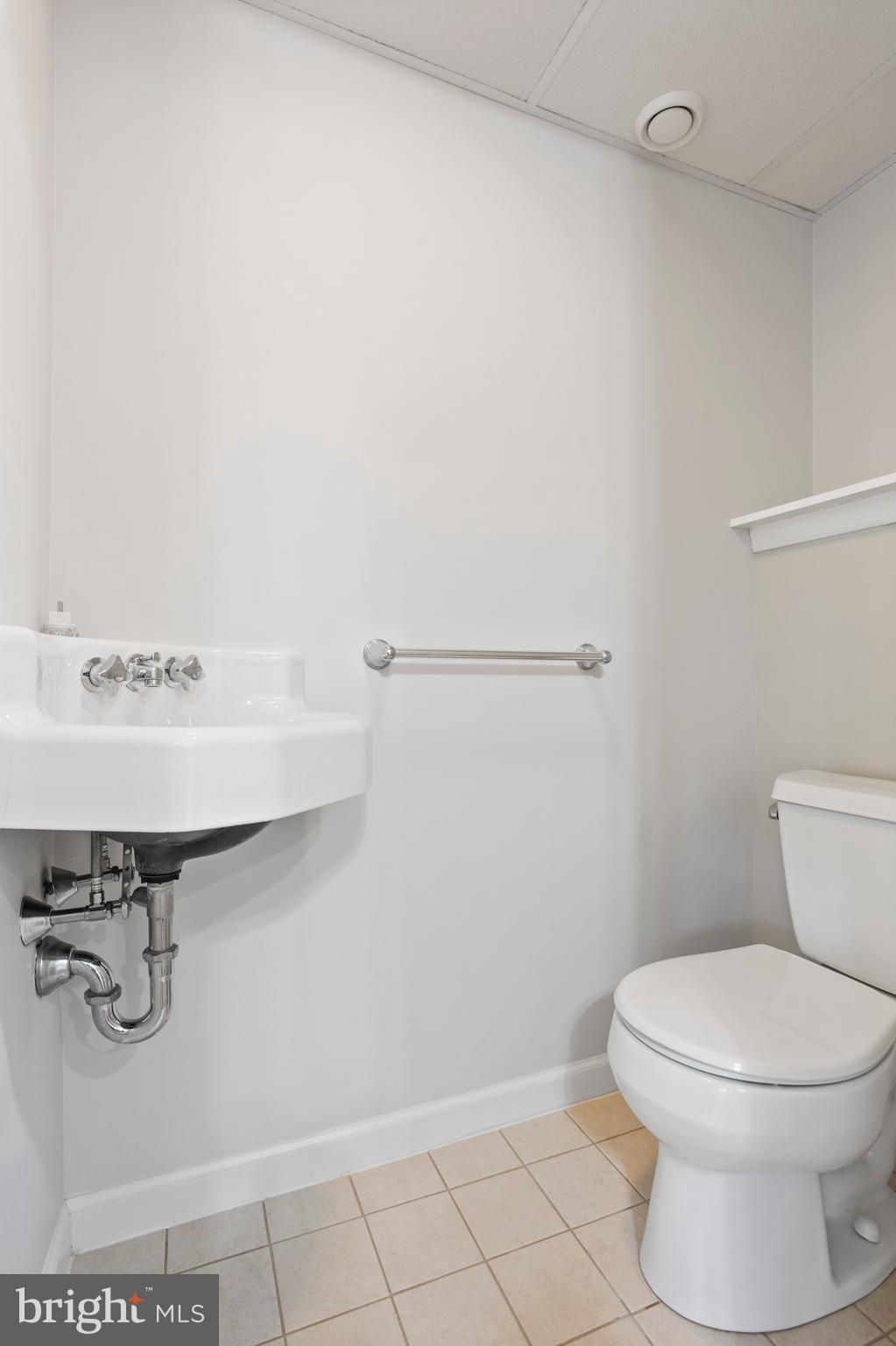 504 Rohach Road Aston, PA 19014 - Photo 23 of 25