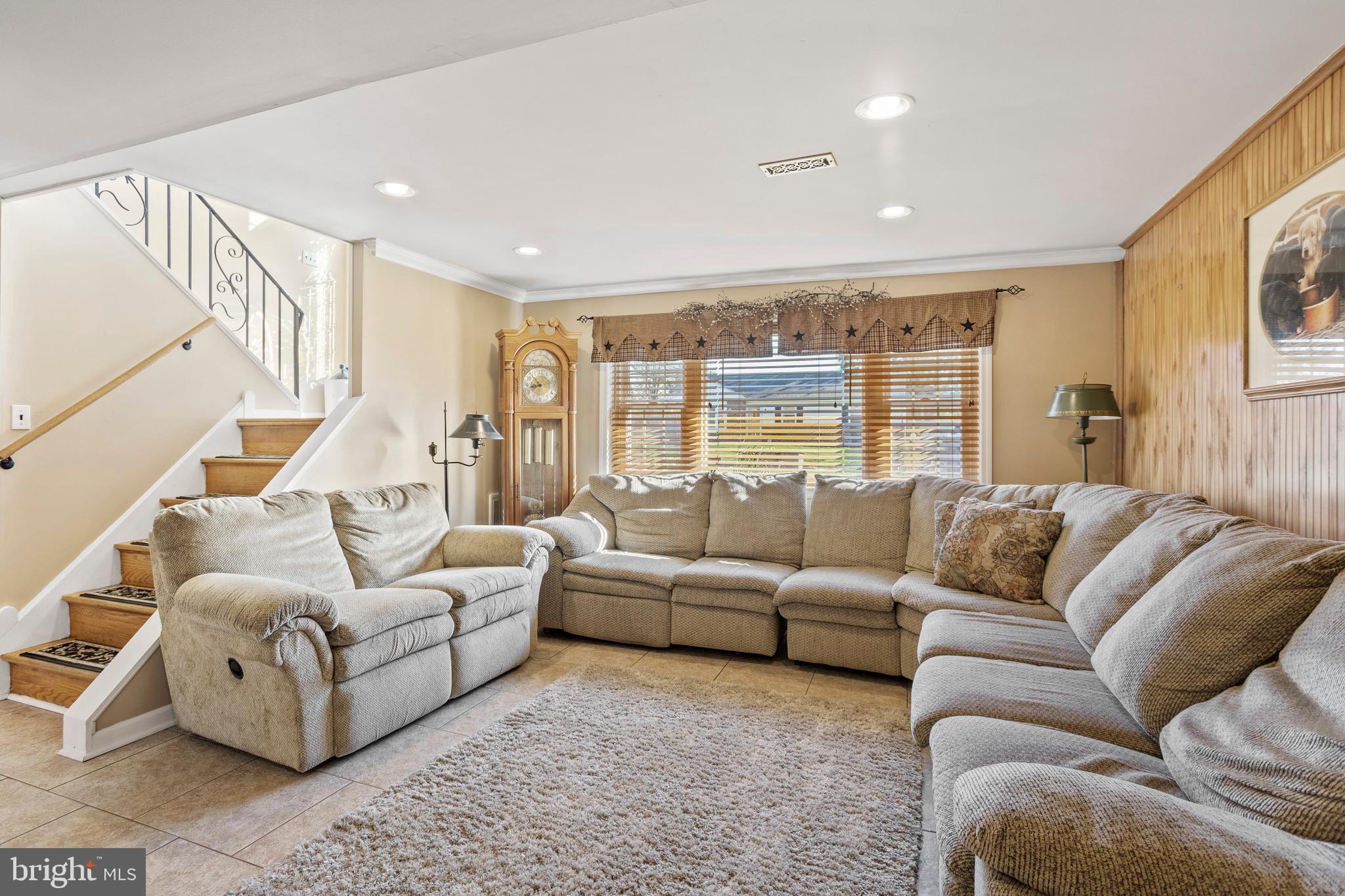 504 Rohach Road Aston, PA 19014 - Photo 6 of 25
