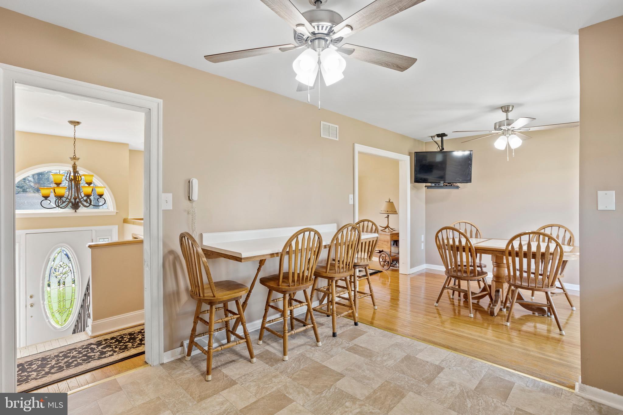504 Rohach Road Aston, PA 19014 - Photo 8 of 25