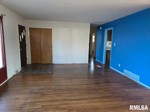$139,900 | 531 South Barnewolt Drive, Peoria, IL 61604