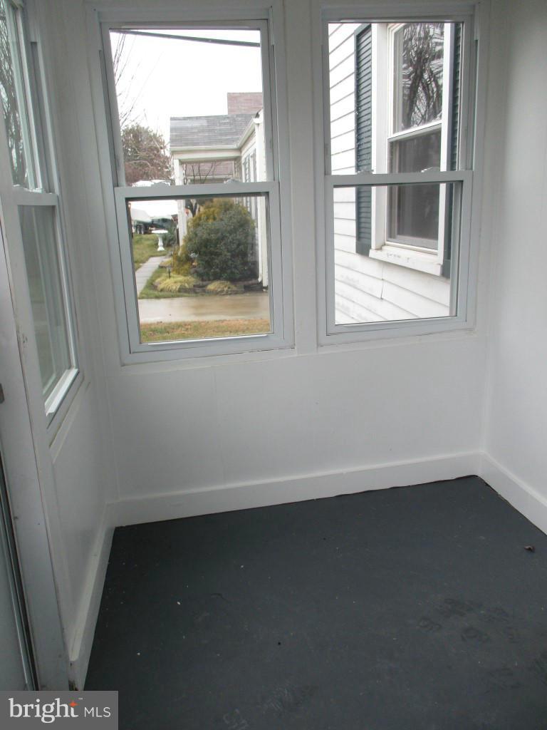 8200 Northview Road Baltimore, MD 21222 - Photo 13 of 14 an empty room with a window