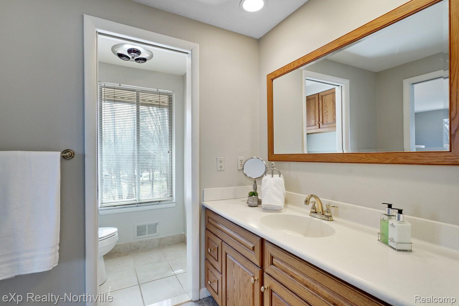 1200 Burnham Road Bloomfield Hills, MI 48304 - Photo 26 of 58 dsc00809-dsc00811.jpg