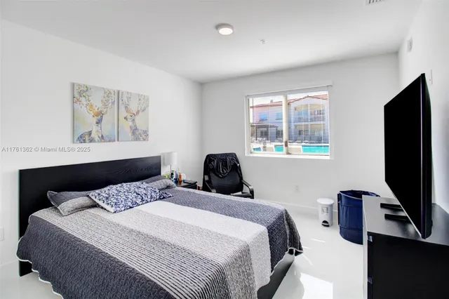 $390,000 | 10950 Northwest 82nd Street, Unit 319, Doral, FL 33178