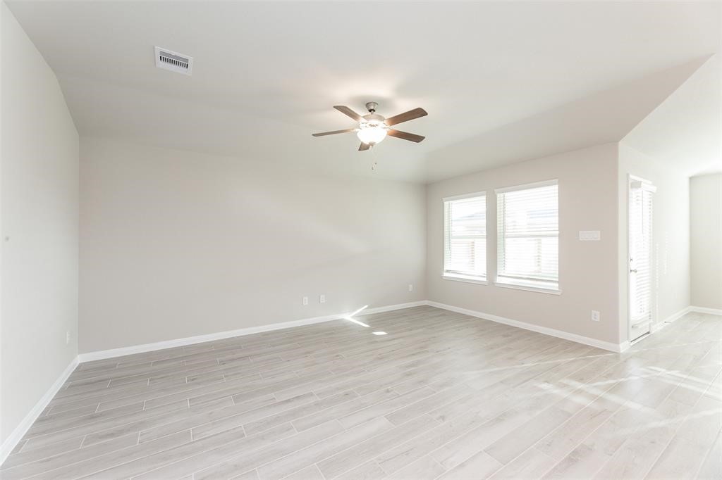 7214 Toluca Drive Rosharon, TX 77583 - Photo 8 of 25 Gallery Image 8