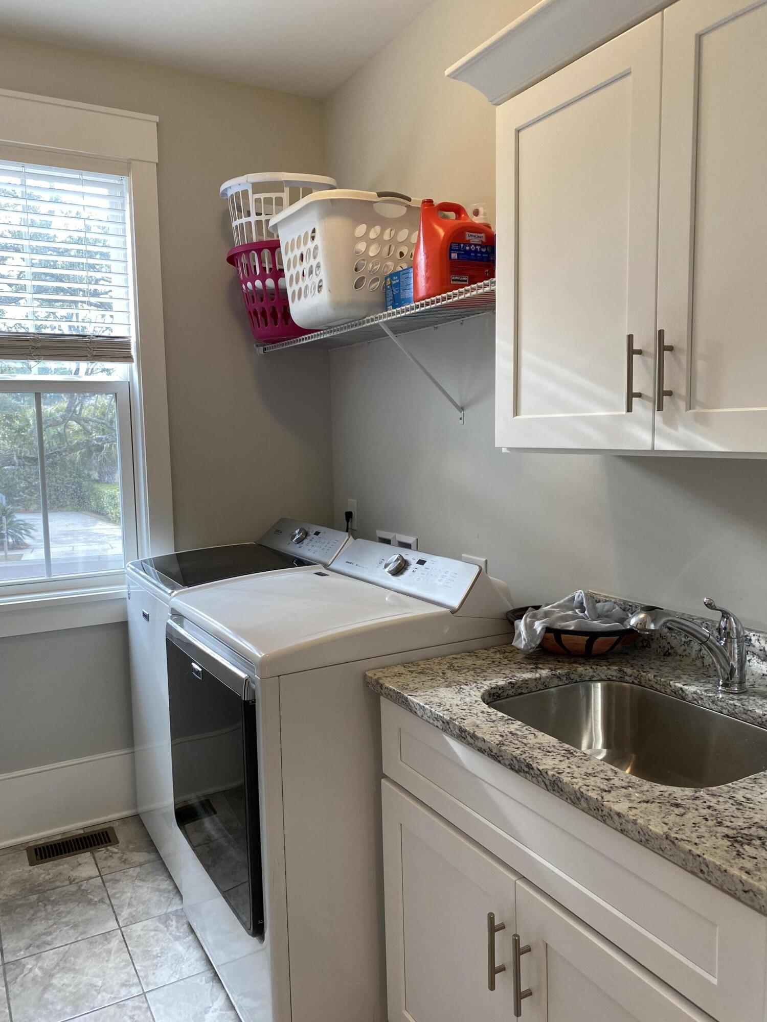 130 Oak Turn Road Charleston, SC 29412 - Photo 14 of 53 Laundry room w sink
