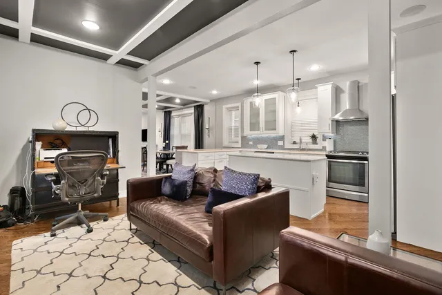 $965,000 | 3940 North Christiana Avenue, Chicago, IL 60618