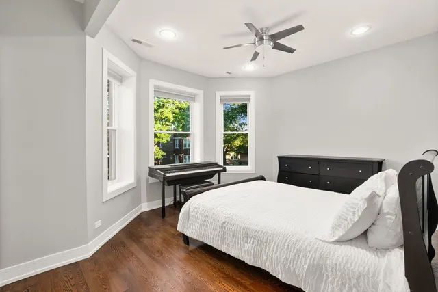 $965,000 | 3940 North Christiana Avenue, Chicago, IL 60618