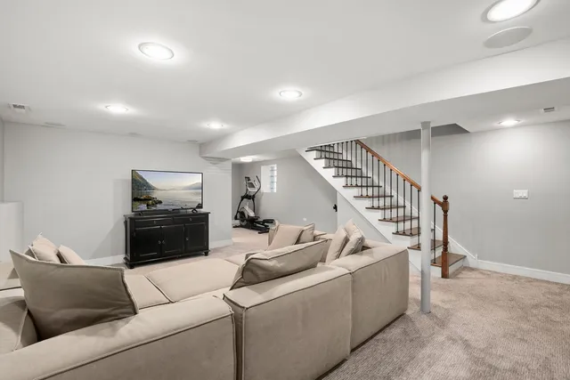 $965,000 | 3940 North Christiana Avenue, Chicago, IL 60618