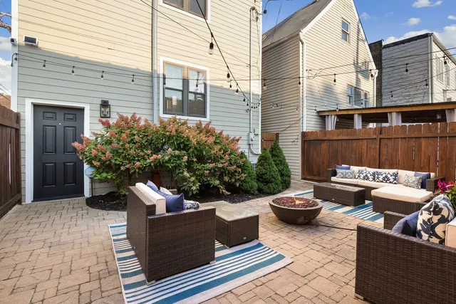 $965,000 | 3940 North Christiana Avenue, Chicago, IL 60618