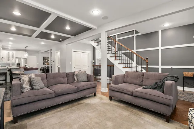 $965,000 | 3940 North Christiana Avenue, Chicago, IL 60618