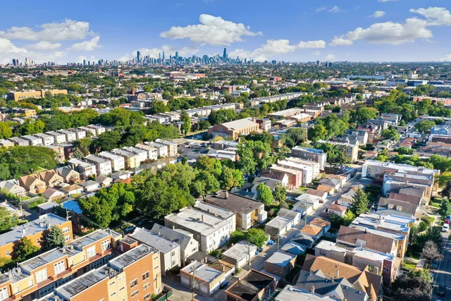 $965,000 | 3940 North Christiana Avenue, Chicago, IL 60618