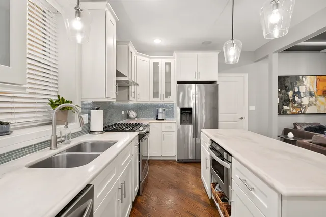 $965,000 | 3940 North Christiana Avenue, Chicago, IL 60618