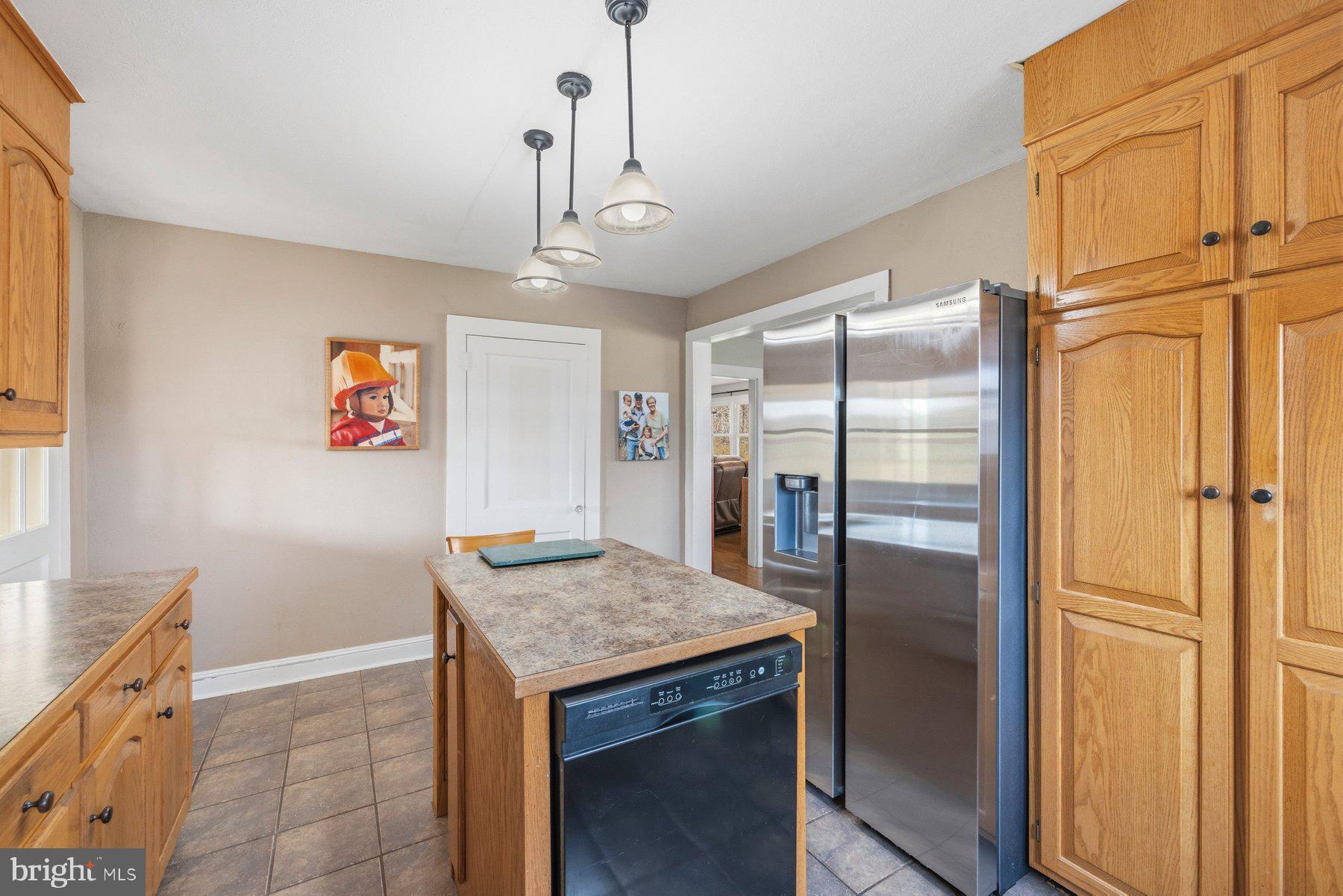 2092 Rocksprings Road Ringgold, VA 24586 - Photo 23 of 86 Warm and inviting kitchen space.