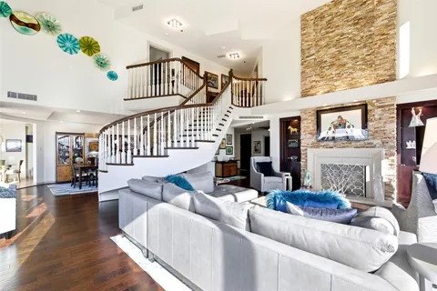 $825,000 | 3350 McCue Road, Unit 2402, Houston, TX 77056