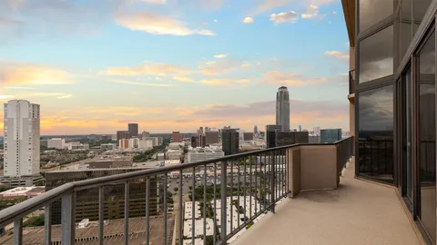 $825,000 | 3350 McCue Road, Unit 2402, Houston, TX 77056