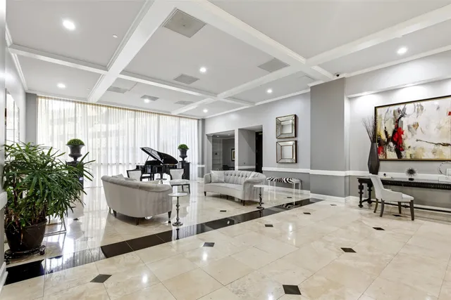 $825,000 | 3350 McCue Road, Unit 2402, Houston, TX 77056