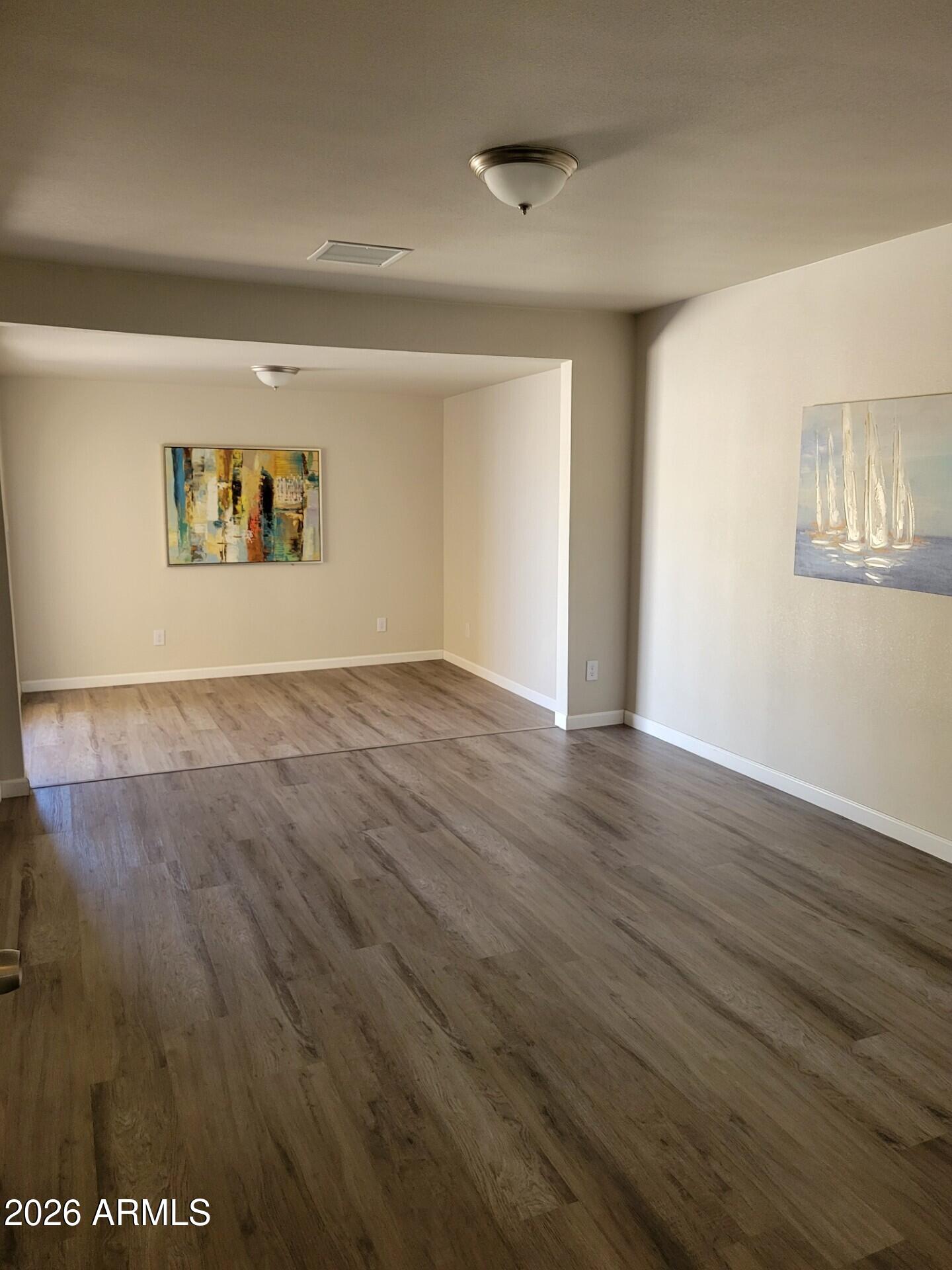 602 West Sesame Street Tempe, AZ 85283 - Photo 6 of 10 Master with sitting area