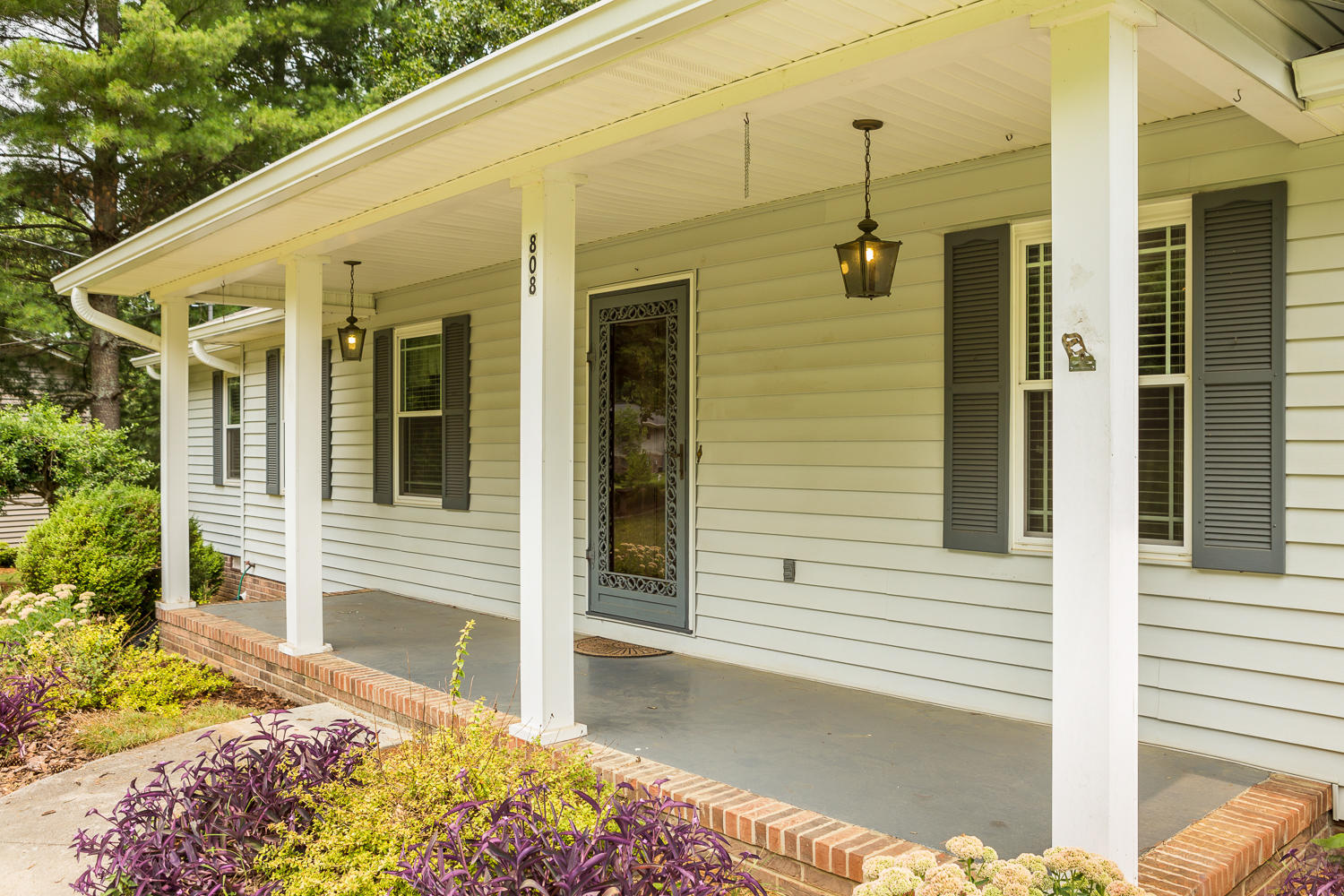 808 Smitherman Road Ringgold, GA 30736 - Photo 2 of 28 808 Smitherman Rd 05