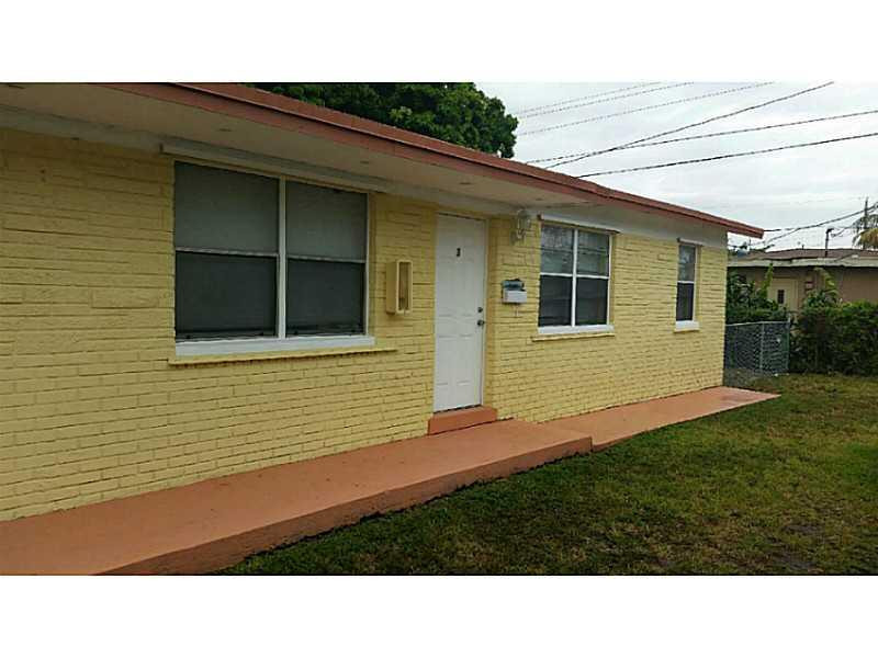 1013 Foster Road, Unit 13 Hallandale Beach, FL 33009 - Photo 18 of 26 Exterior Front