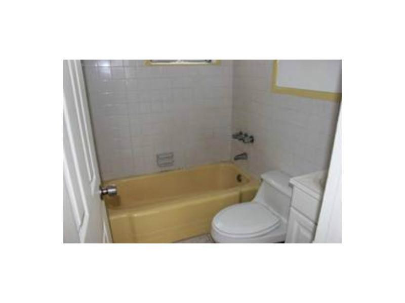 1013 Foster Road, Unit 13 Hallandale Beach, FL 33009 - Photo 2 of 26 Bathroom