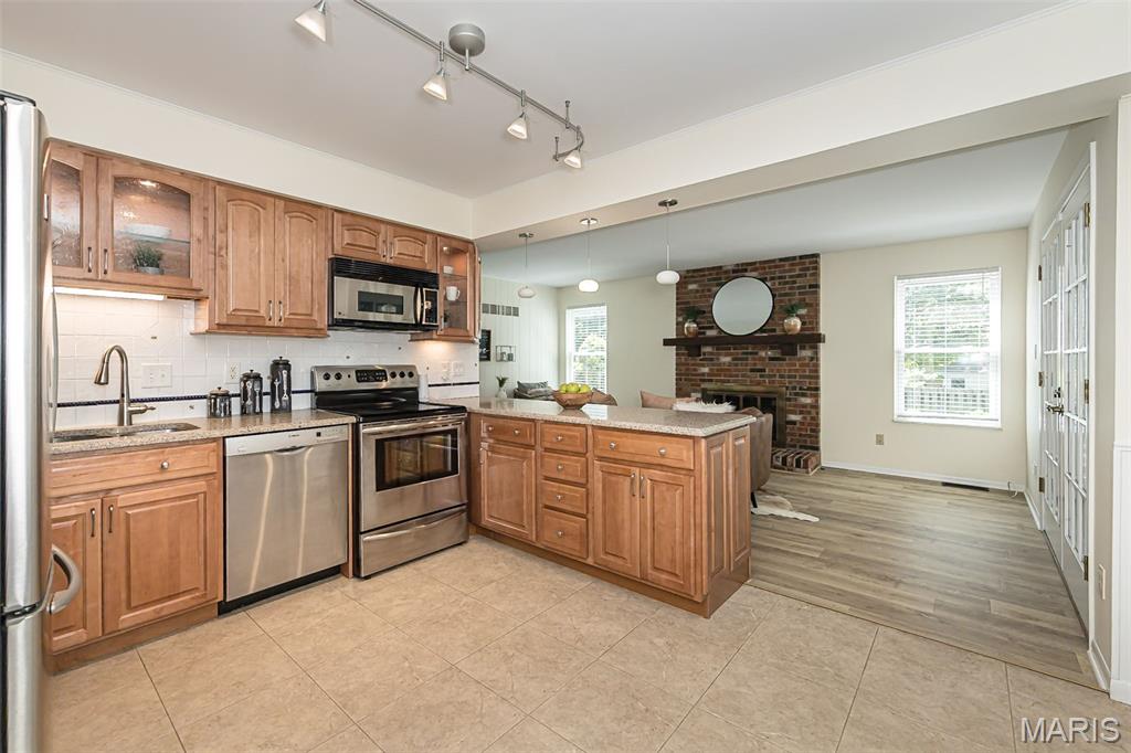 716 Reinke Road Ballwin, MO 63021 - Photo 7 of 44 Gallery Image 7