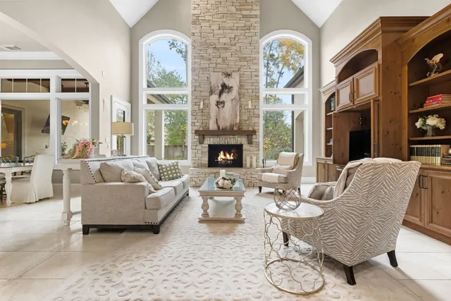 $1,400,000 | 30 Midday Sun Place, The Woodlands, TX 77382