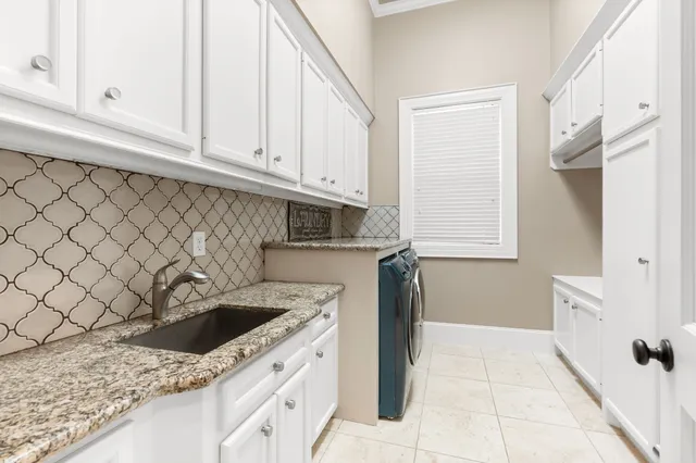 $1,400,000 | 30 Midday Sun Place, The Woodlands, TX 77382