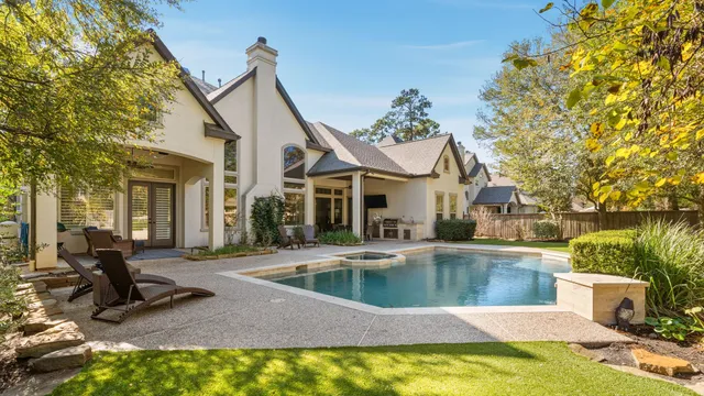 $1,400,000 | 30 Midday Sun Place, The Woodlands, TX 77382