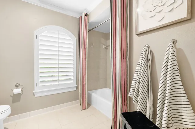 $1,400,000 | 30 Midday Sun Place, The Woodlands, TX 77382