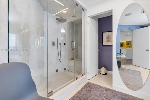 $2,295,000 | 10 Venetian Way, Unit 904, Miami Beach, FL 33139