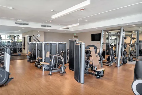 $2,295,000 | 10 Venetian Way, Unit 904, Miami Beach, FL 33139