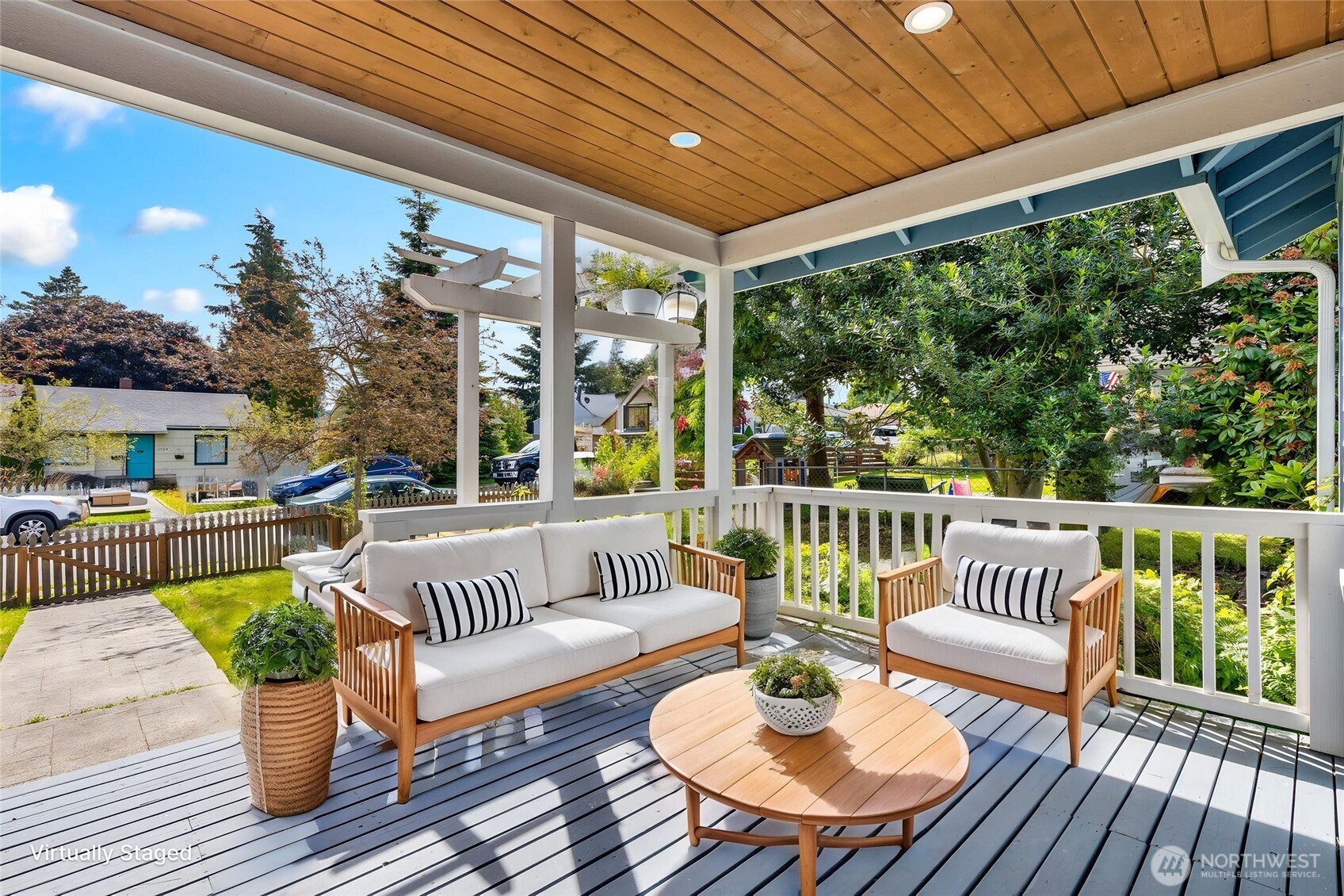 1710 Maple Street Everett, WA 98201 - Photo 4 of 32